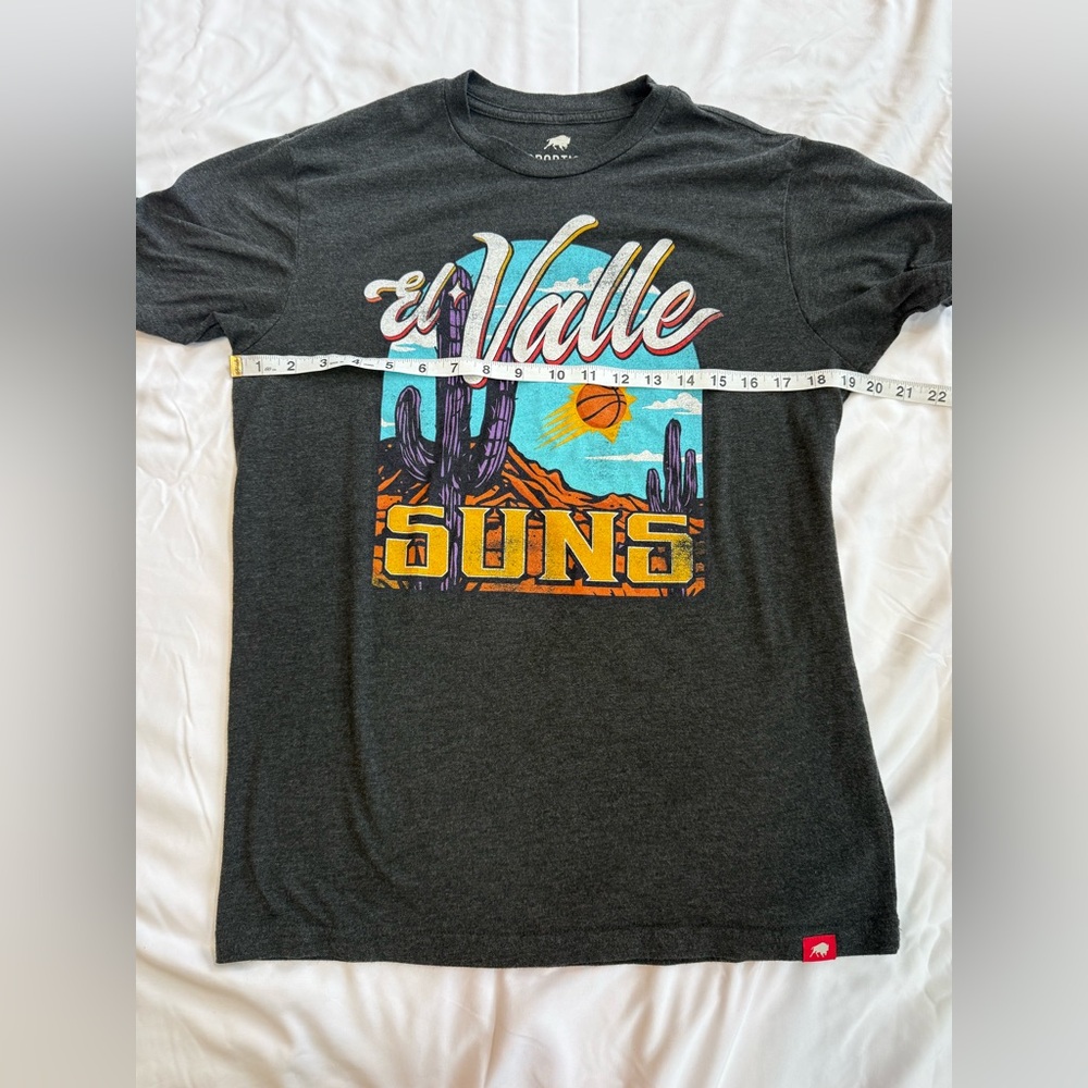 Sportique Men’s El Valle Suns Charcoal T-Shirt - Picture 4 of 7